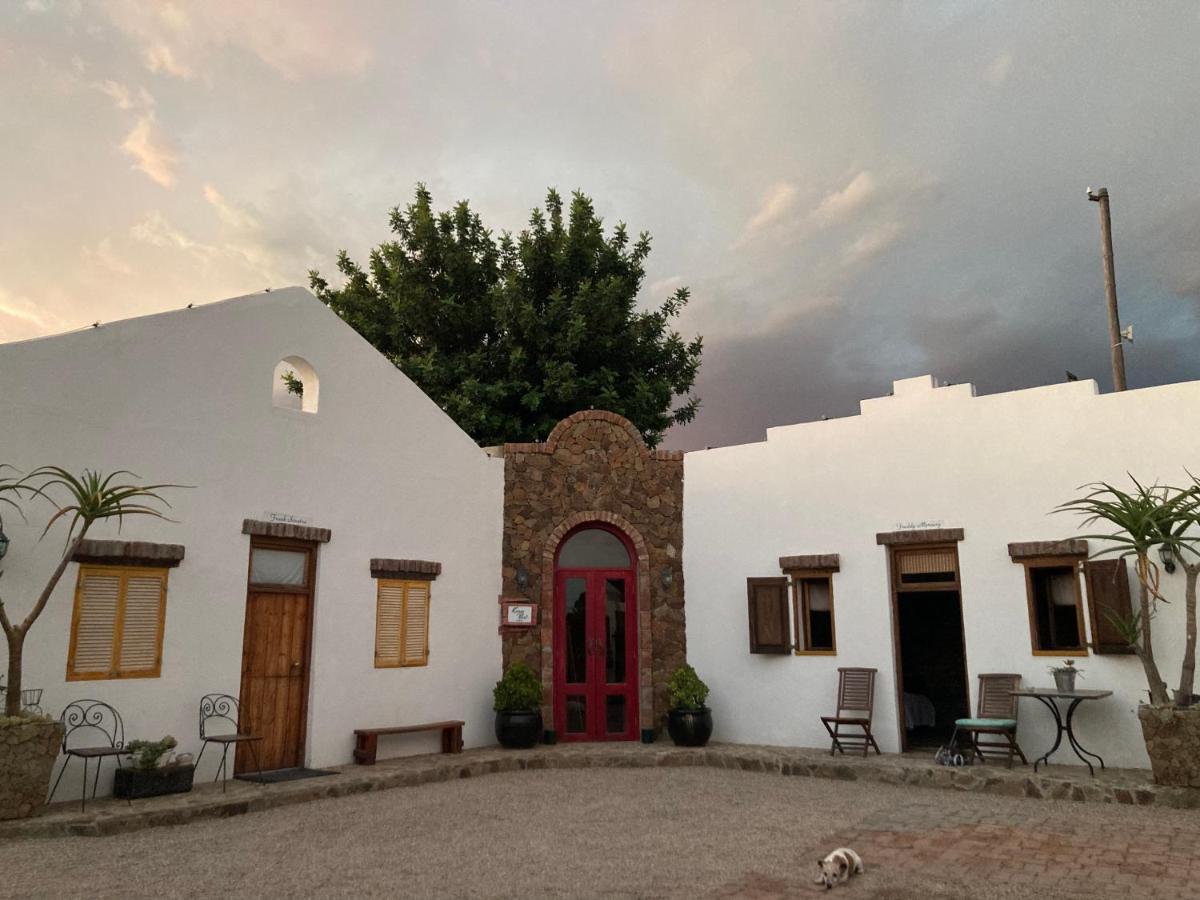 Villa Contessa Beaufort West Bagian luar foto