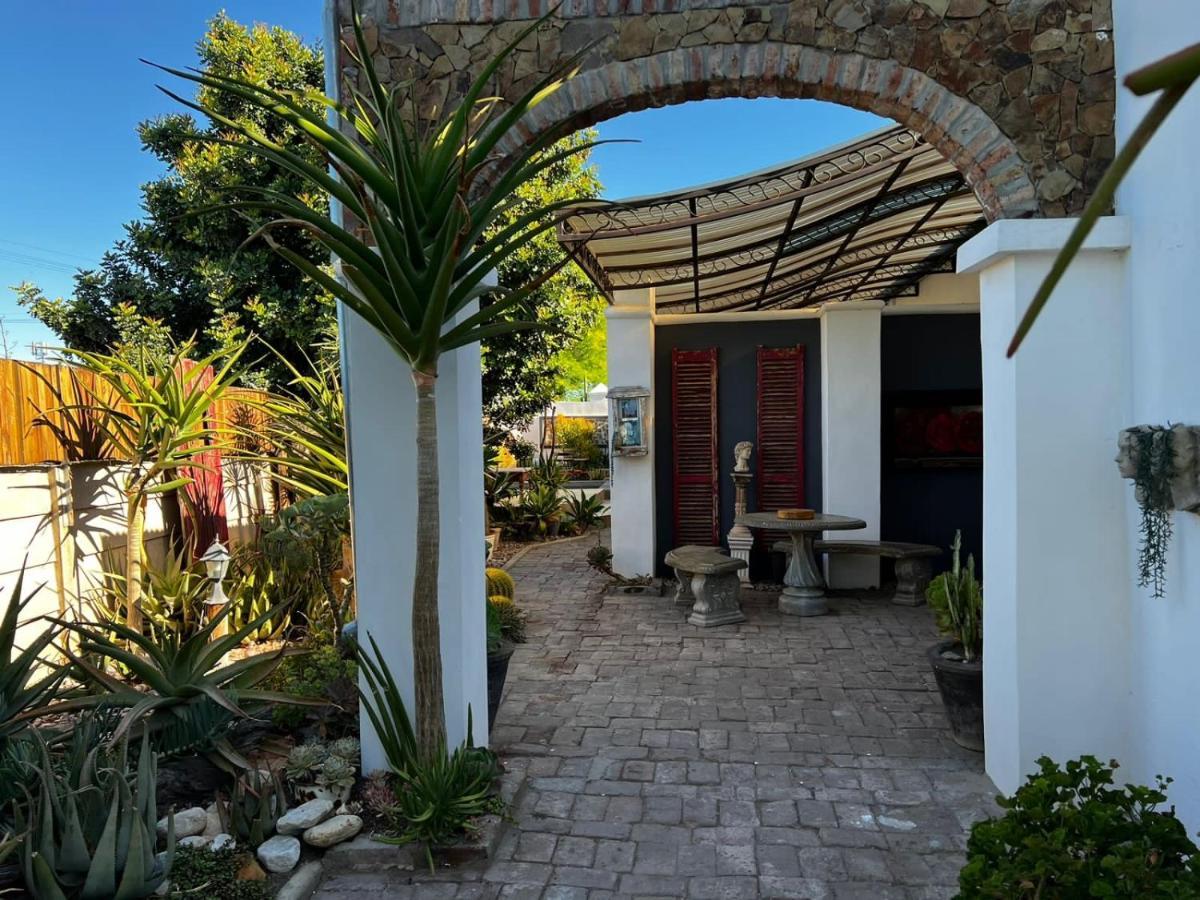 Villa Contessa Beaufort West Bagian luar foto