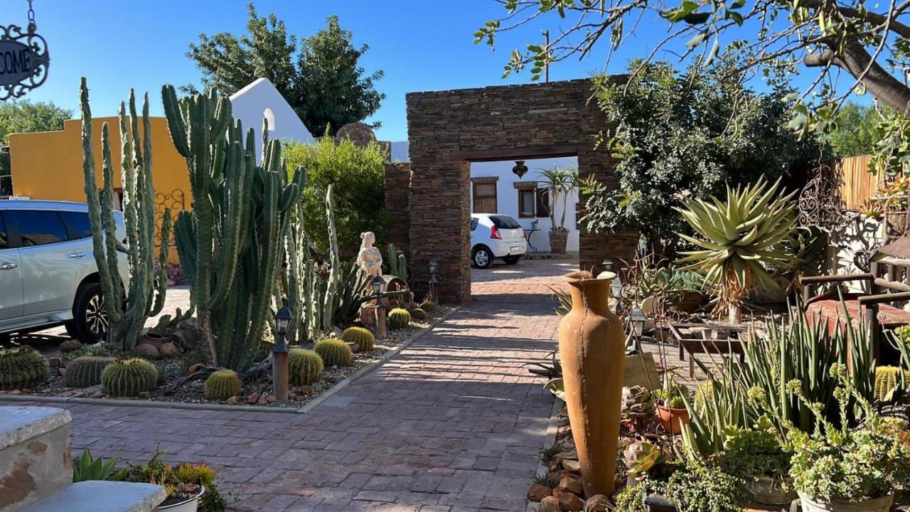 Villa Contessa Beaufort West Bagian luar foto