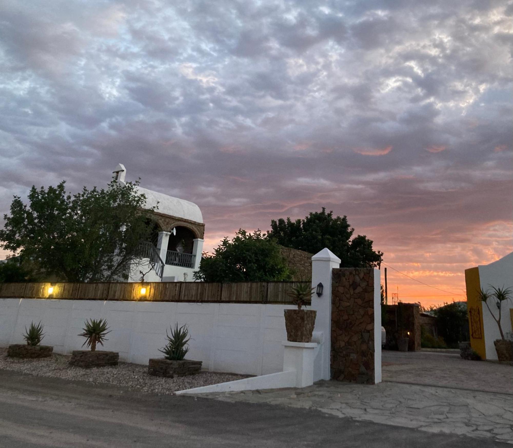 Villa Contessa Beaufort West Bagian luar foto