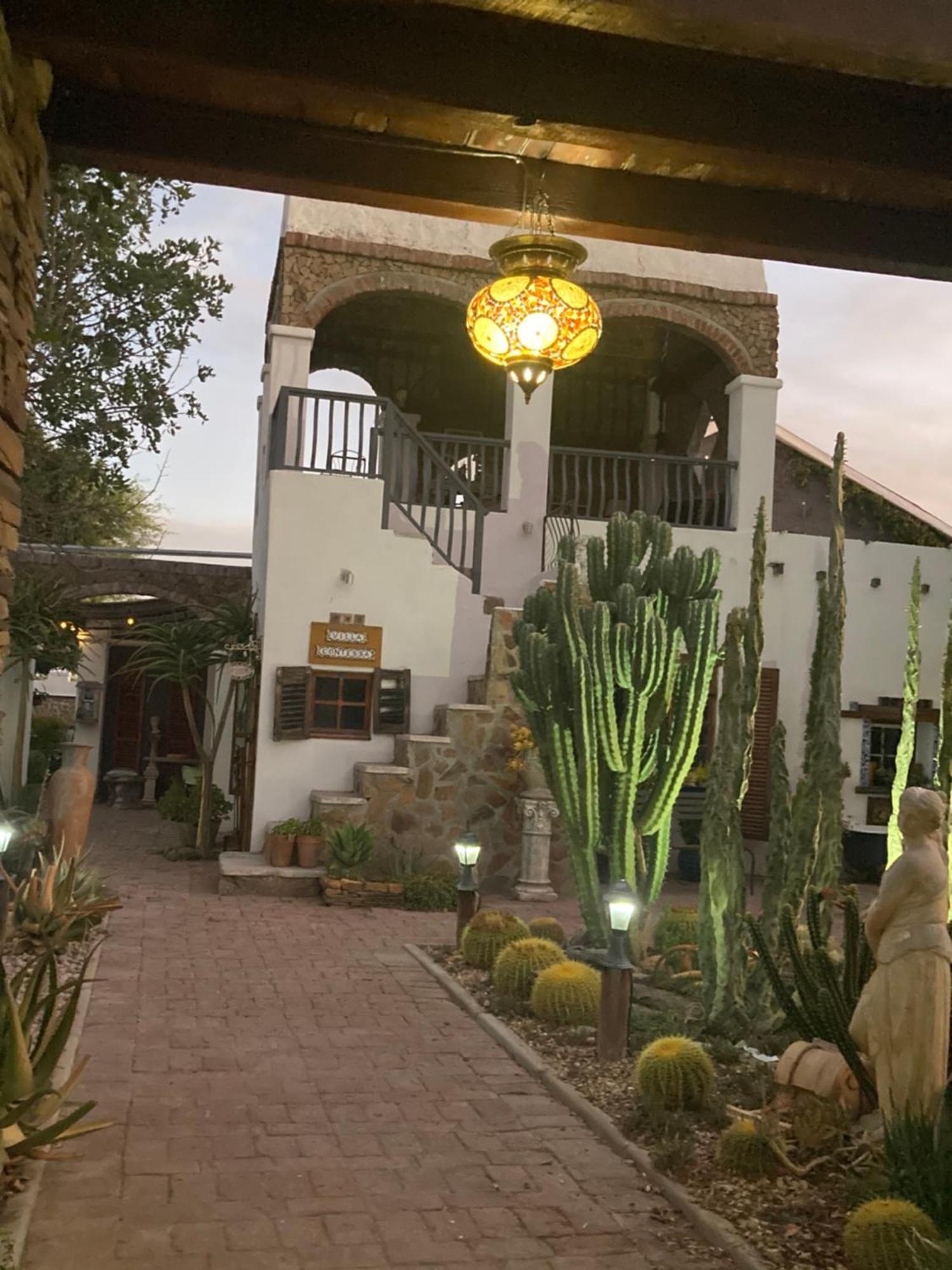 Villa Contessa Beaufort West Bagian luar foto